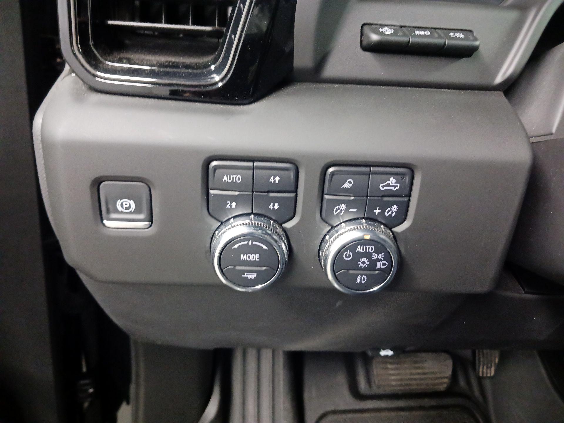 Thumbnail: 2025 GMC Sierra 1500 - 11