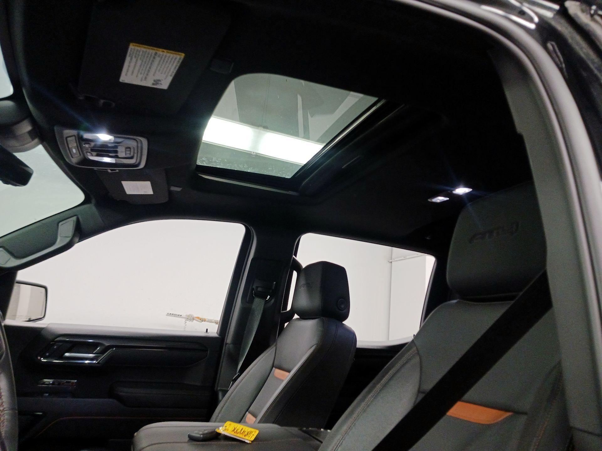 Thumbnail: 2025 GMC Sierra 1500 - 18