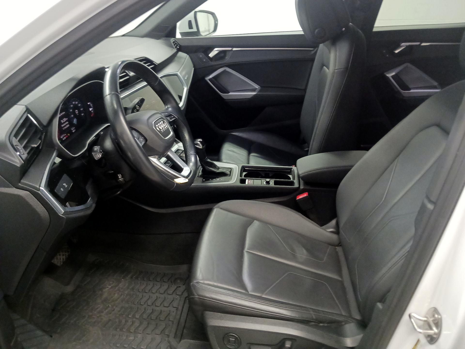 Thumbnail: 2024 Audi Q3 - 9