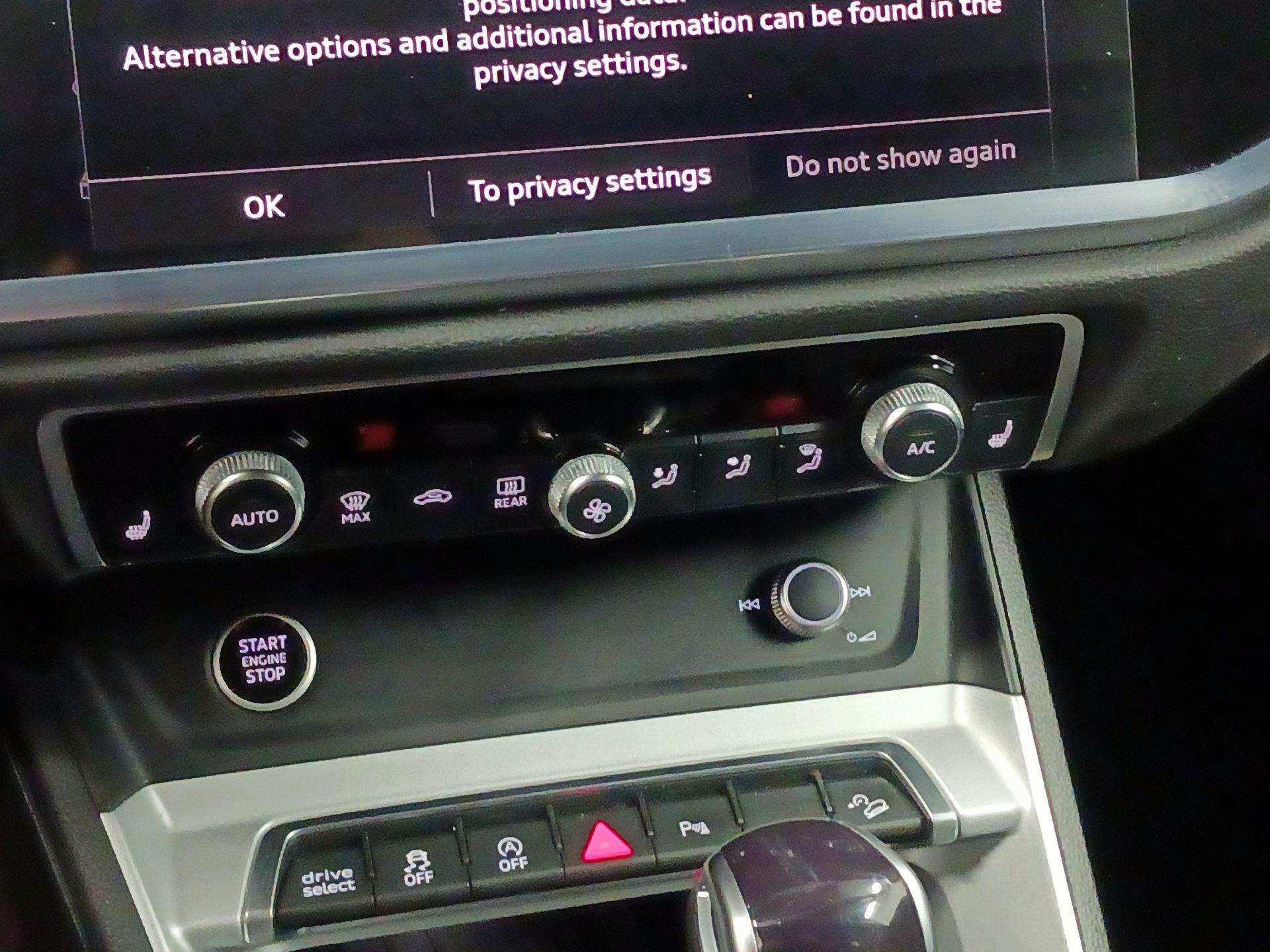 Thumbnail: 2024 Audi Q3 - 12