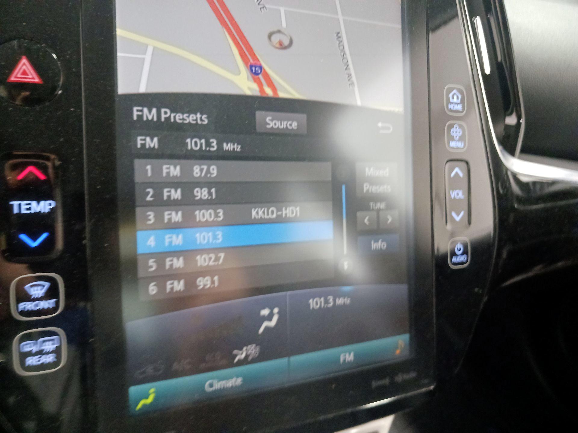 Thumbnail: 2018 Toyota Prius Prime - 14