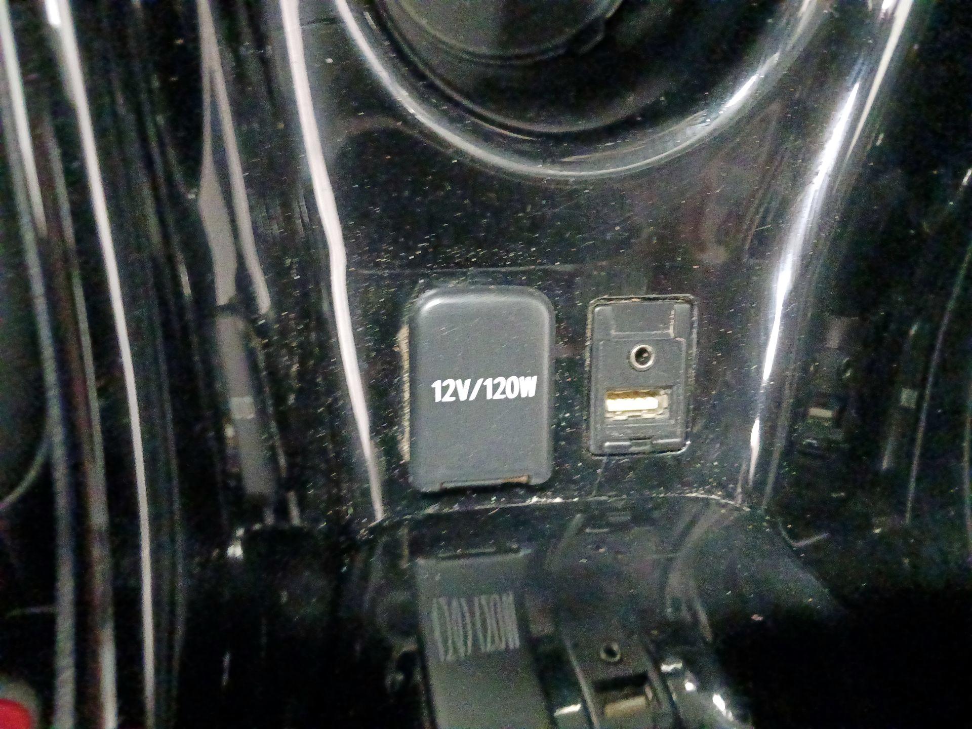 Thumbnail: 2018 Toyota Prius Prime - 17