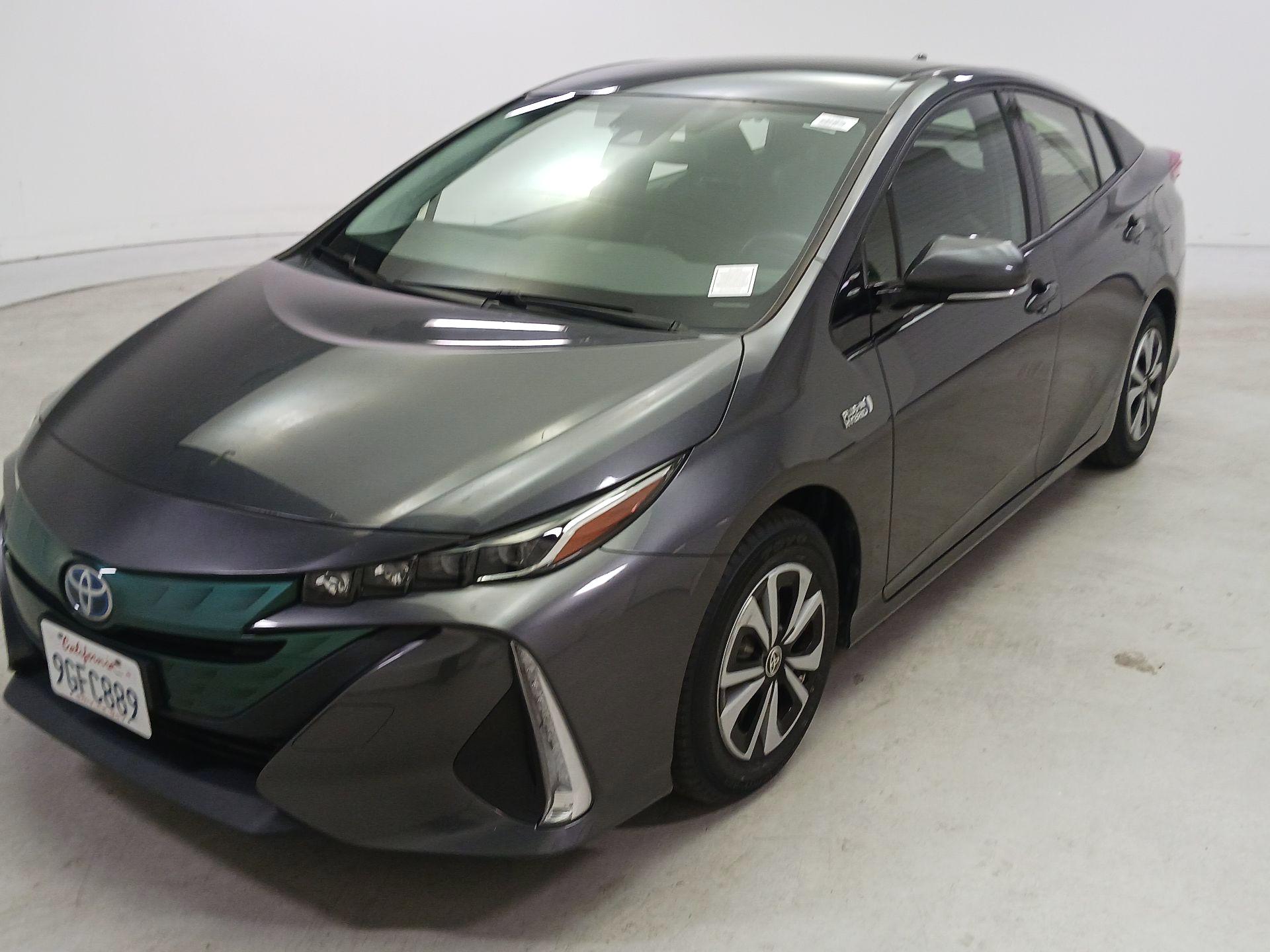 Thumbnail: 2018 Toyota Prius Prime - 3