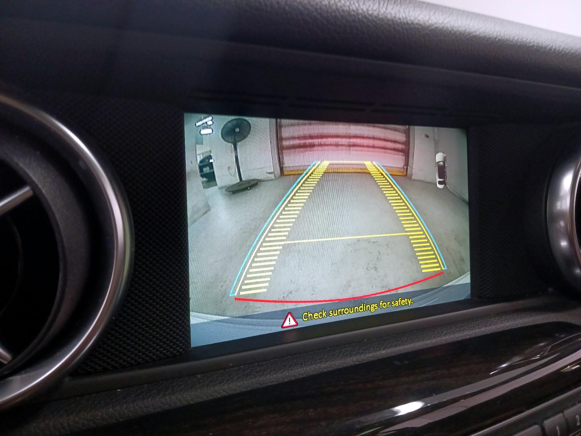 Thumbnail: 2015 Mercedes-Benz SLK - 13