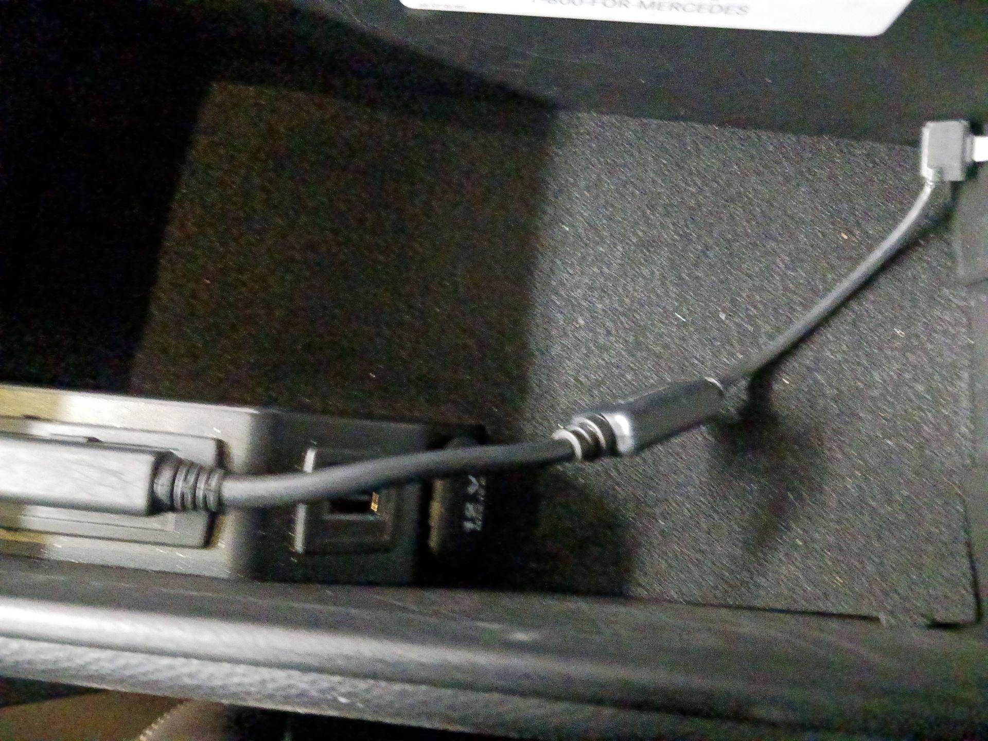 Thumbnail: 2015 Mercedes-Benz SLK - 17