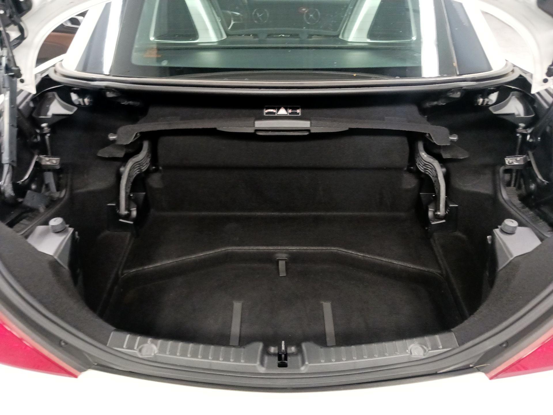 Thumbnail: 2015 Mercedes-Benz SLK - 19