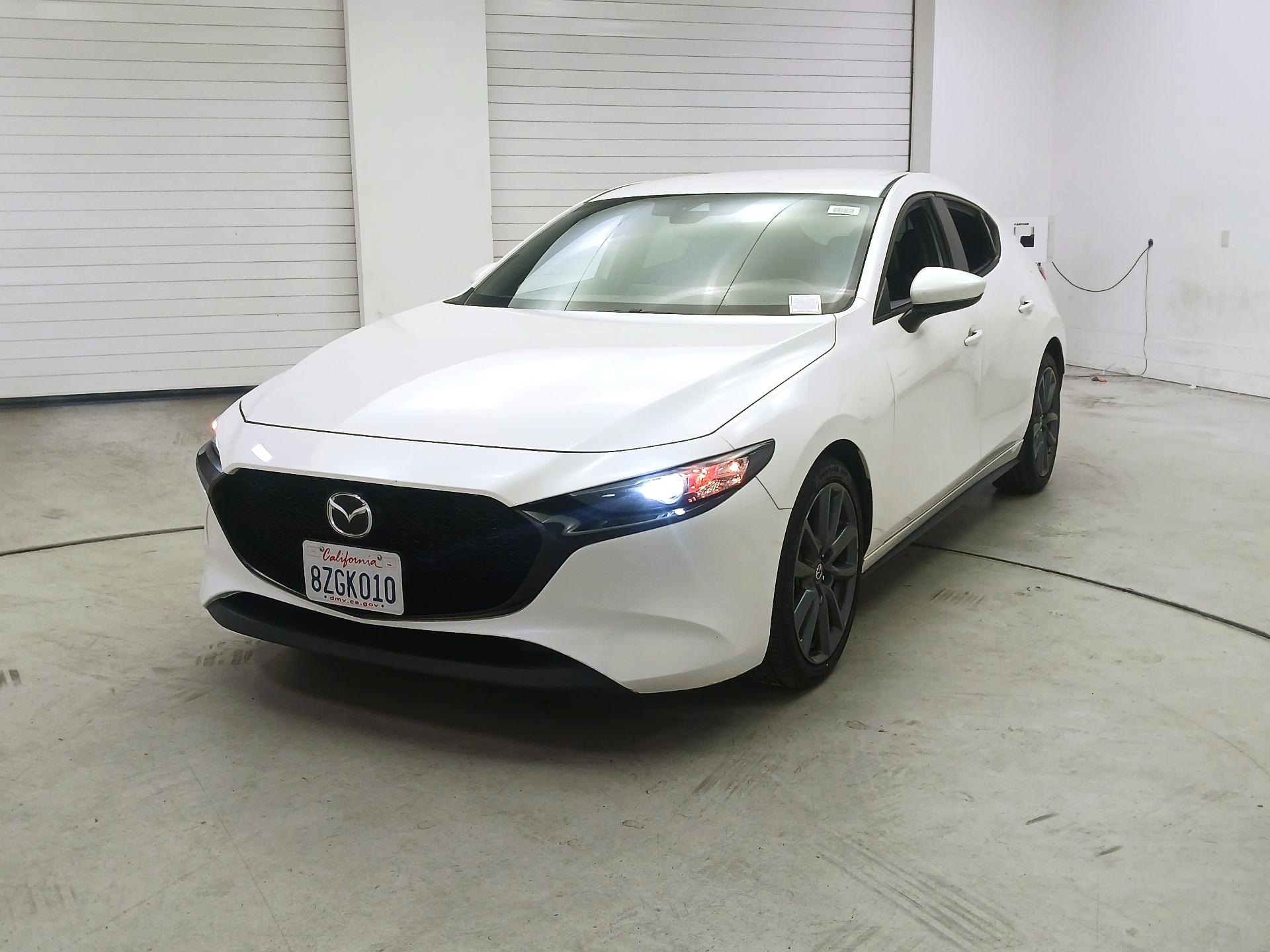 Thumbnail: 2021 Mazda Mazda3 - 3