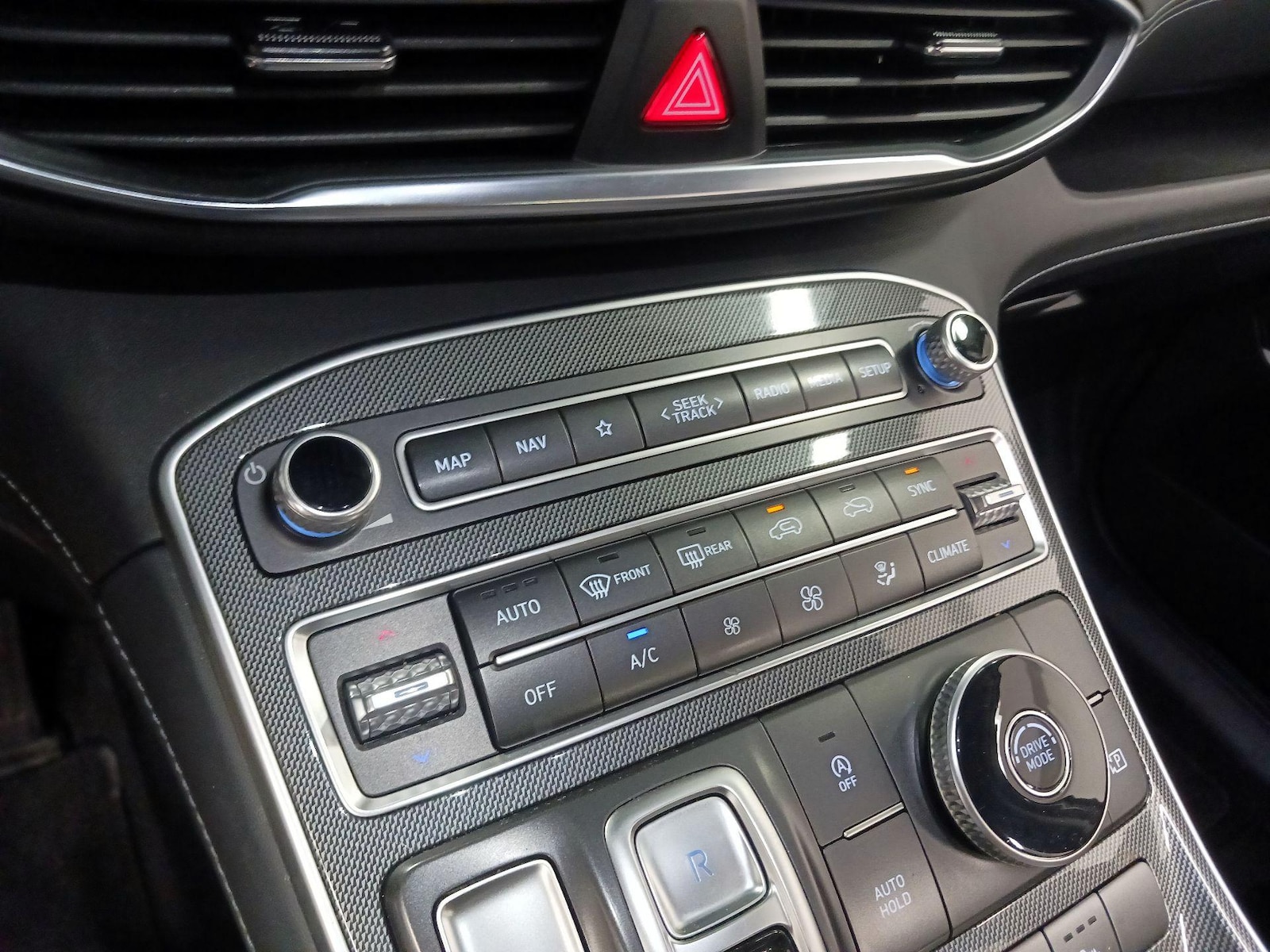 2022 Hyundai Santa Fe SEL - Photo 13