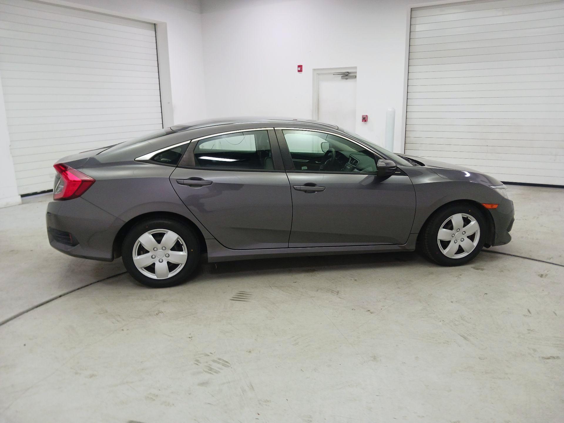 Thumbnail: 2018 Honda Civic - 4