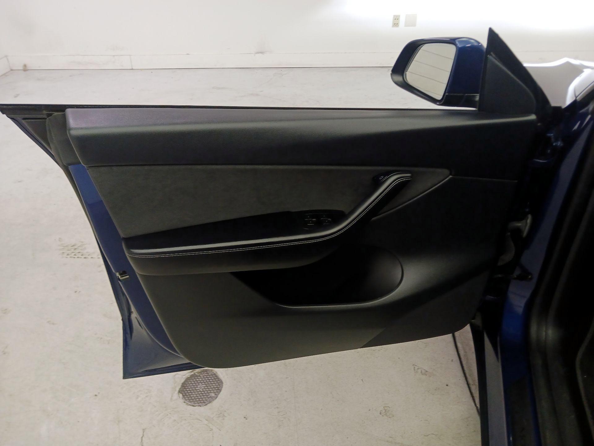 Thumbnail: 2022 Tesla Model Y - 10