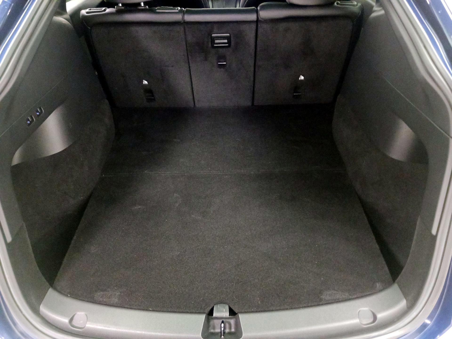 Thumbnail: 2022 Tesla Model Y - 16