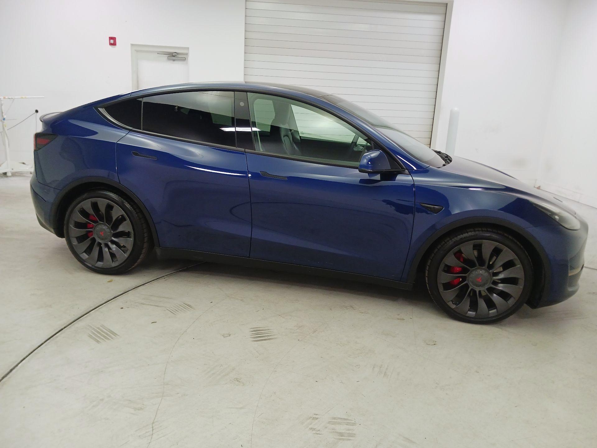 Thumbnail: 2022 Tesla Model Y - 4