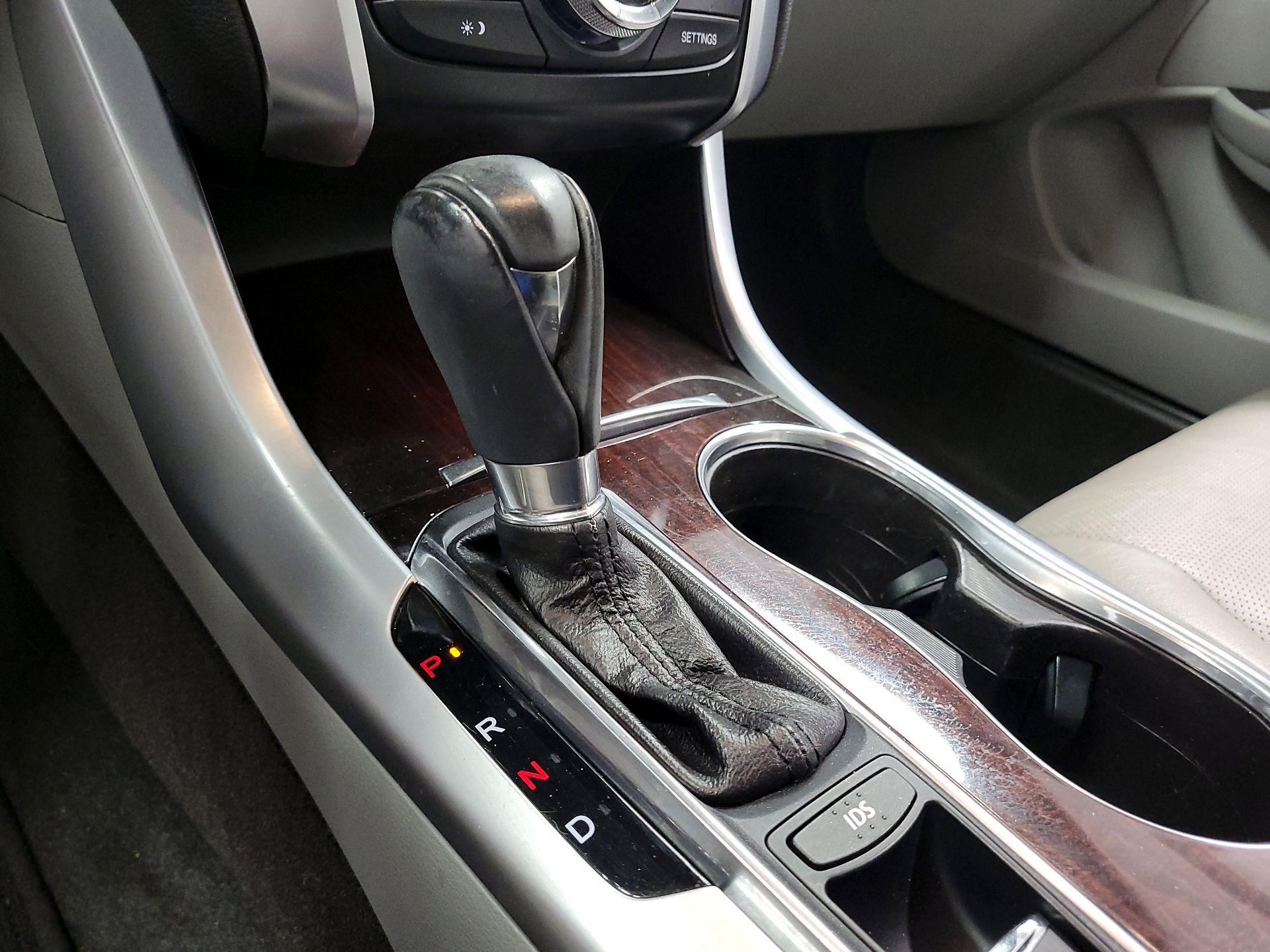 Thumbnail: 2016 Acura TLX - 15