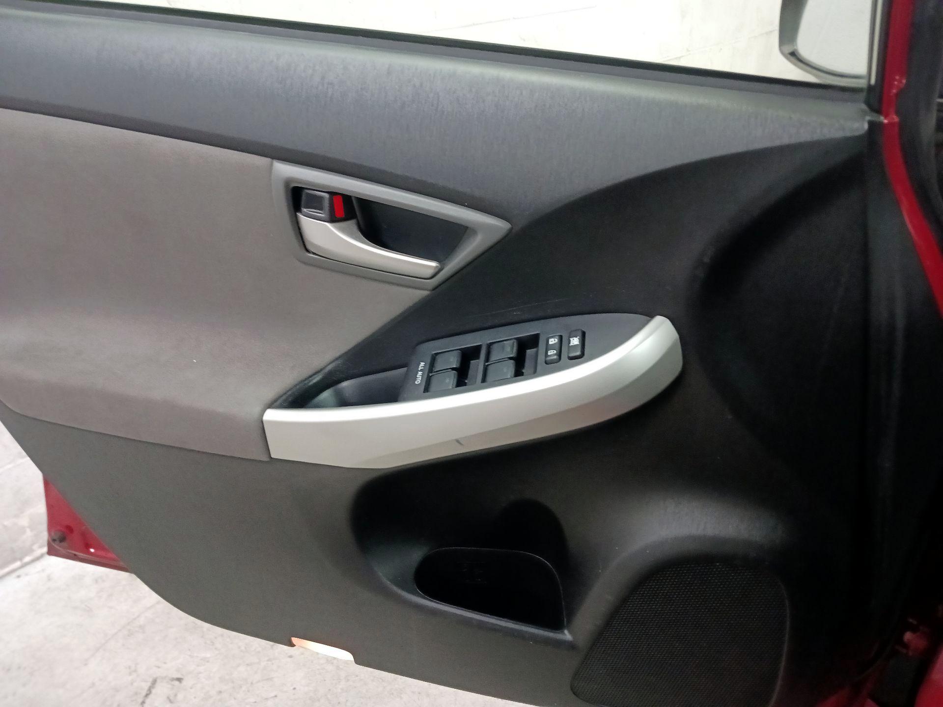 Thumbnail: 2014 Toyota Prius - 12