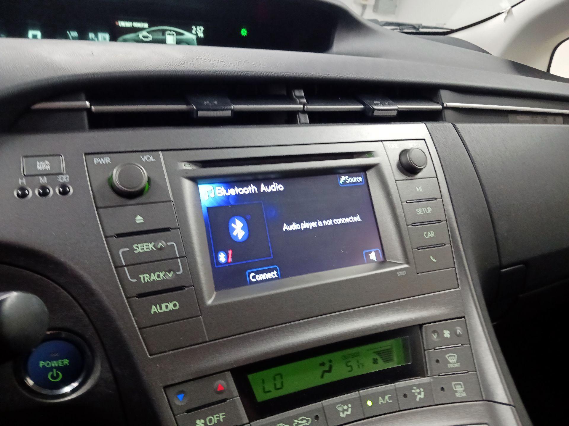 Thumbnail: 2014 Toyota Prius - 14