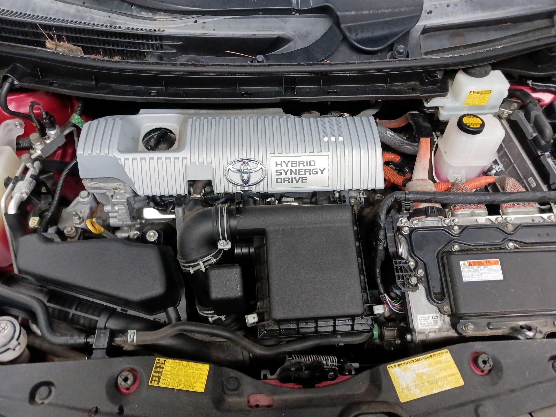 Thumbnail: 2014 Toyota Prius - 19