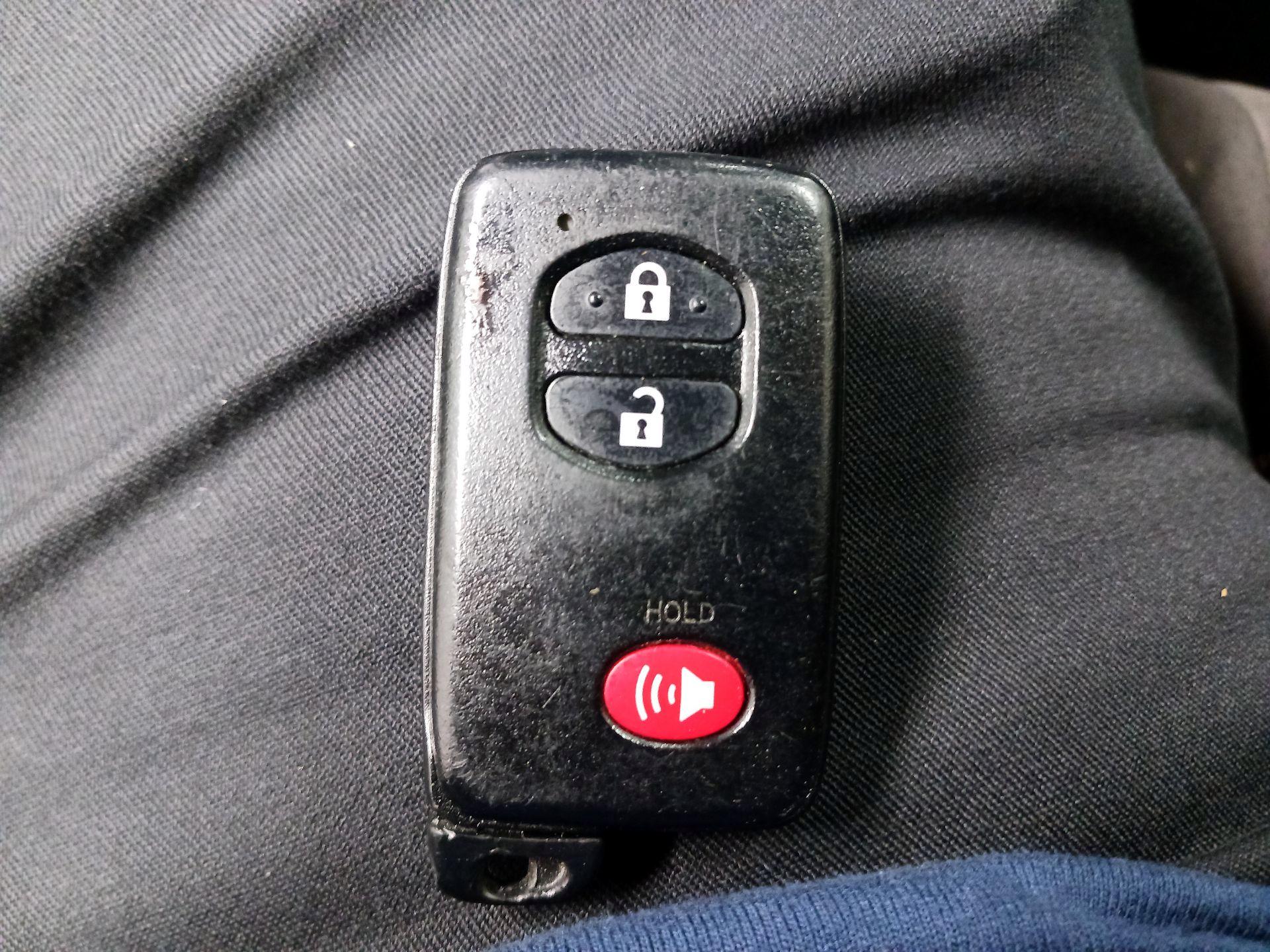 Thumbnail: 2014 Toyota Prius - 20