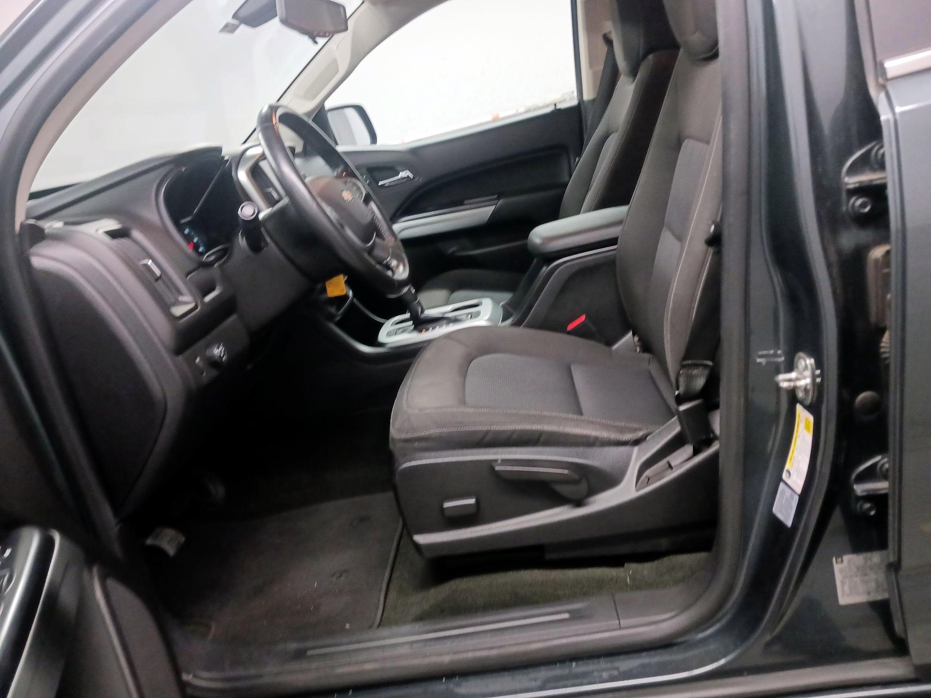 Thumbnail: 2015 Chevrolet Colorado - 9