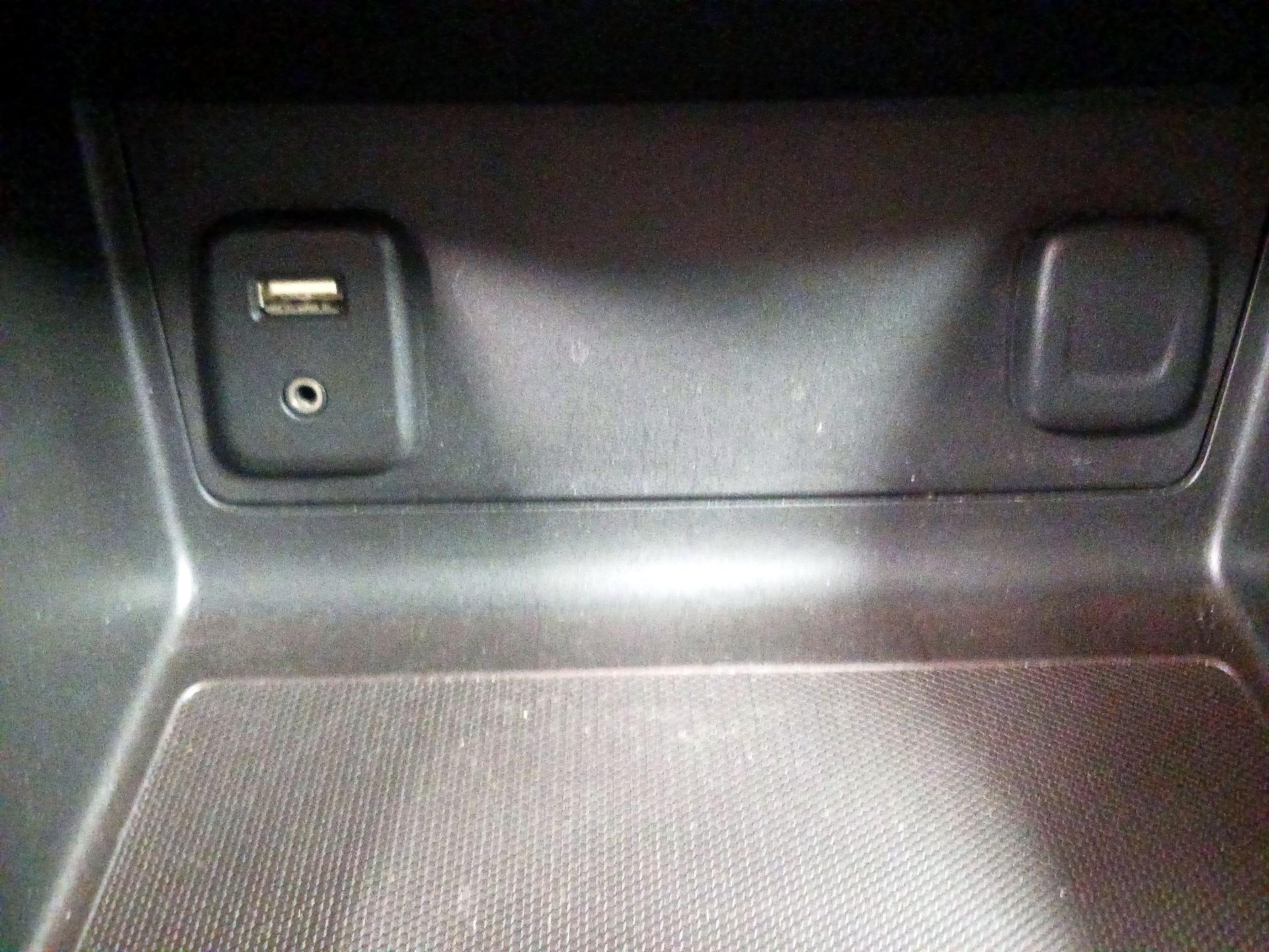 Thumbnail: 2015 Chevrolet Colorado - 16