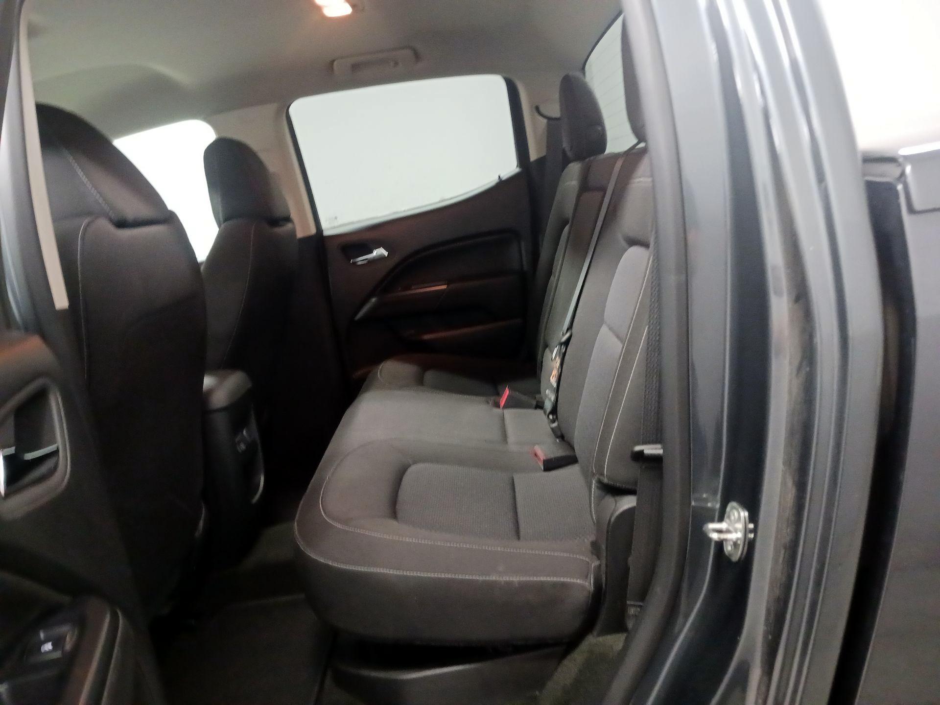 Thumbnail: 2015 Chevrolet Colorado - 17