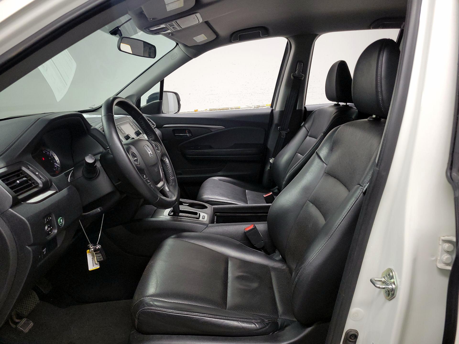 Thumbnail: 2017 Honda Ridgeline - 9