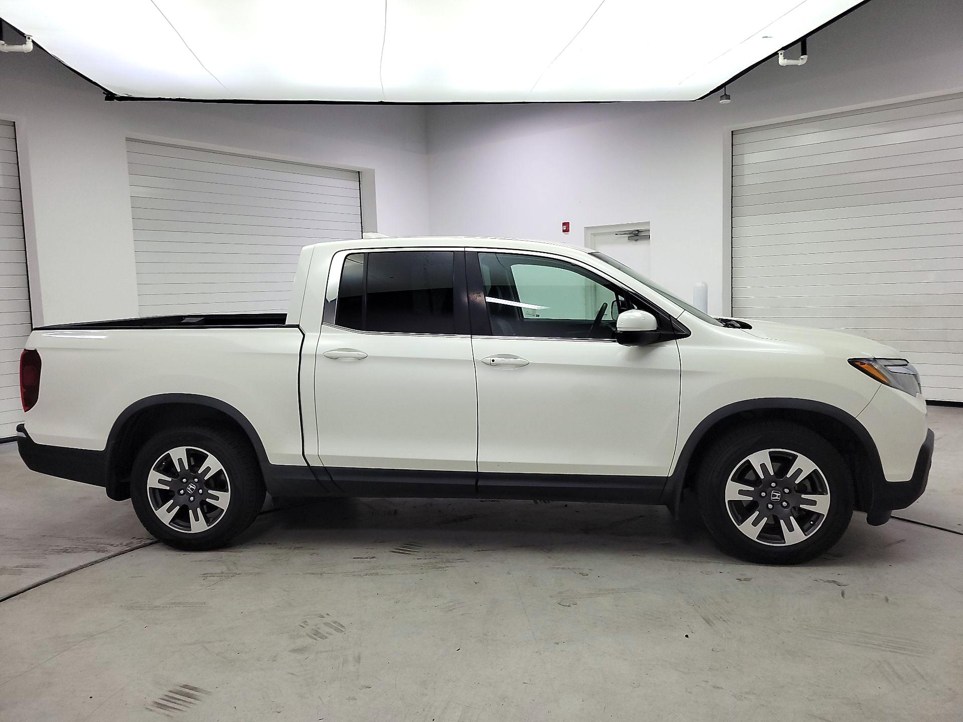 Thumbnail: 2017 Honda Ridgeline - 4