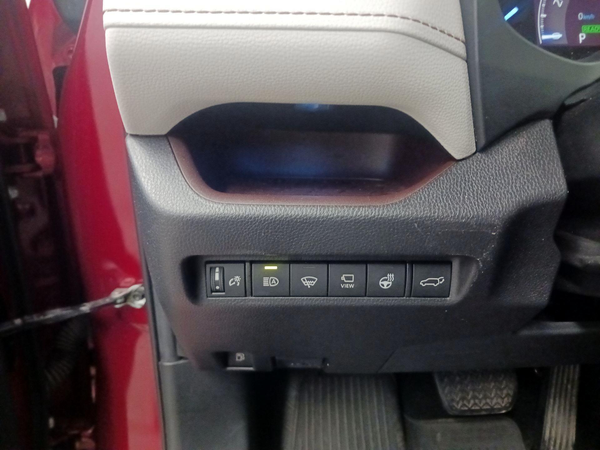 Thumbnail: 2021 Toyota RAV4 - 11