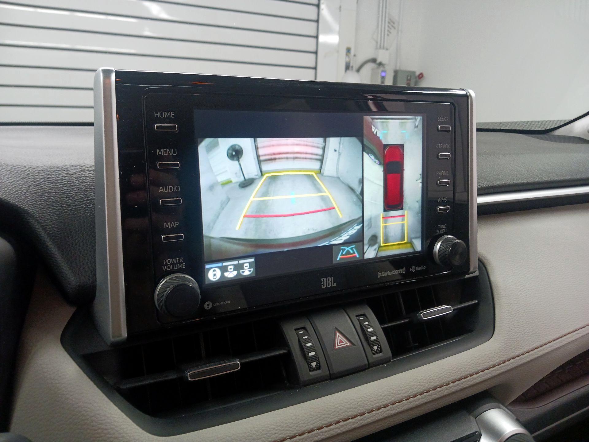 Thumbnail: 2021 Toyota RAV4 - 13