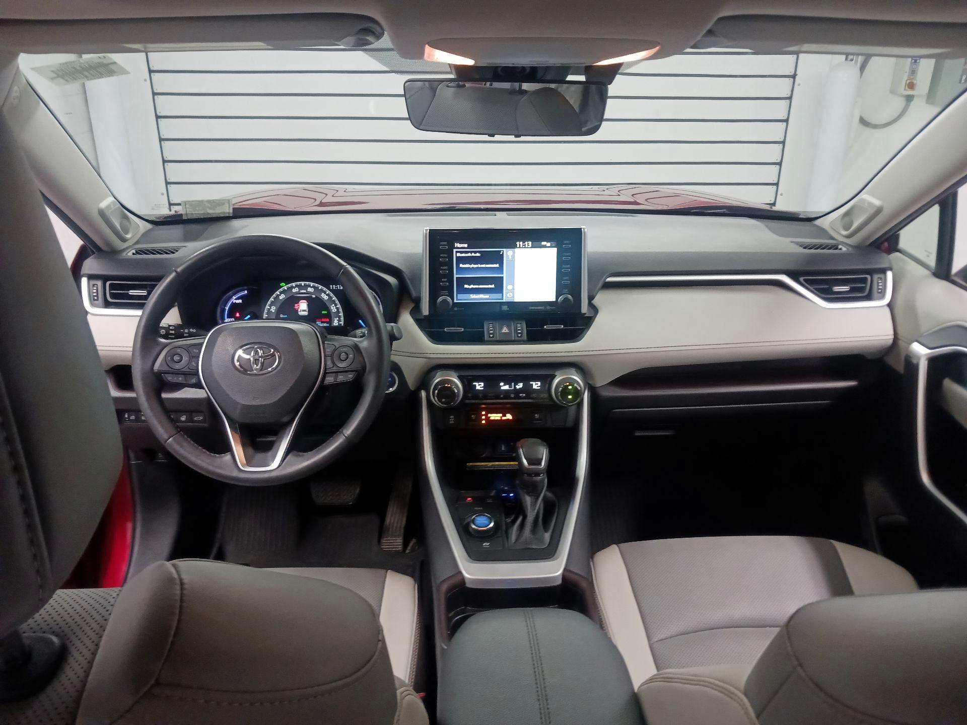 Thumbnail: 2021 Toyota RAV4 - 8