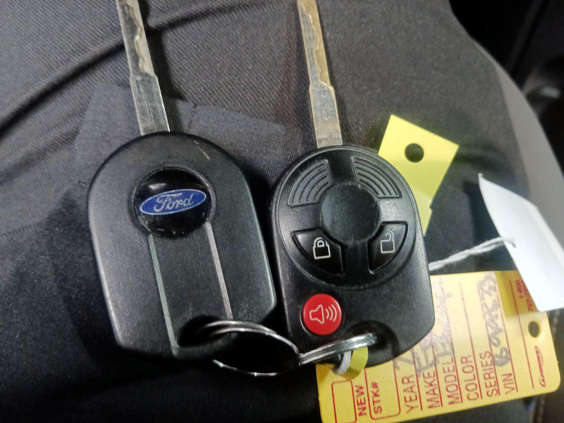 Thumbnail: 2016 Ford Escape - 16