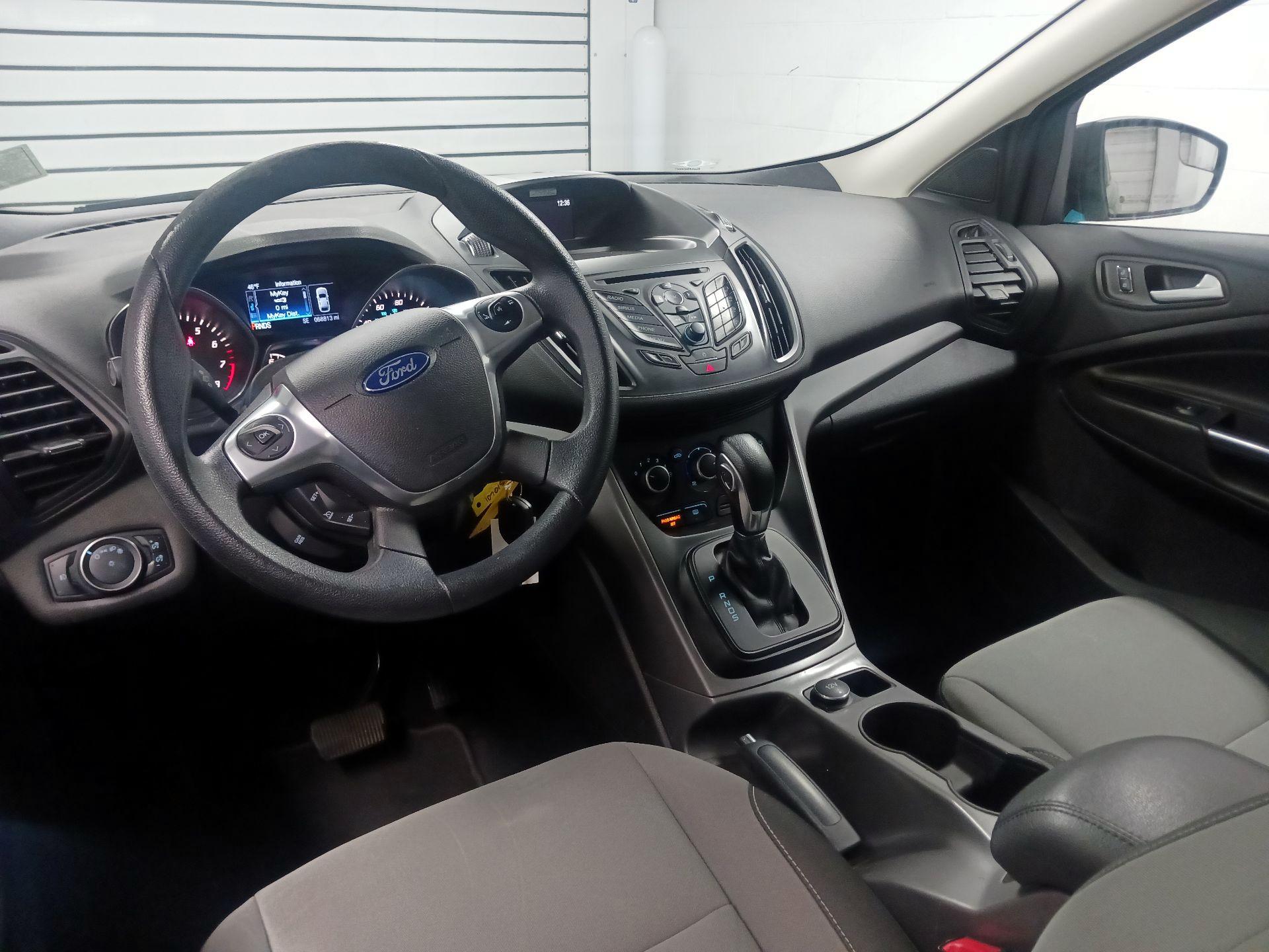 Thumbnail: 2016 Ford Escape - 8