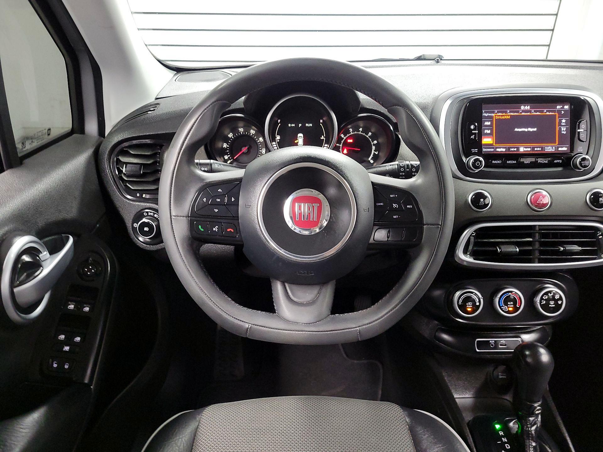 Thumbnail: 2016 Fiat 500X - 10