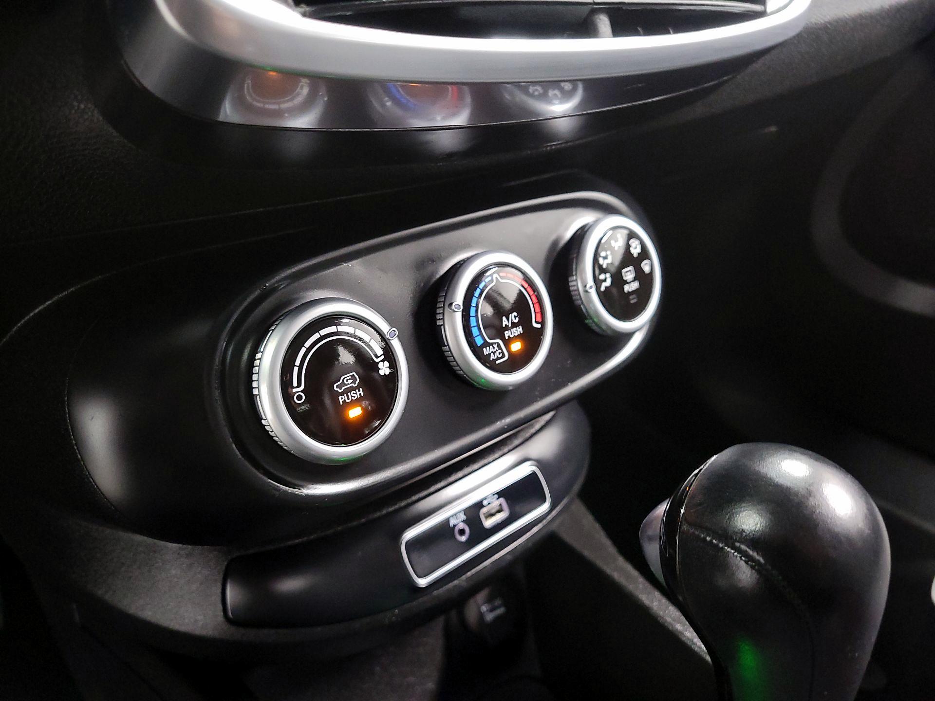 Thumbnail: 2016 Fiat 500X - 14