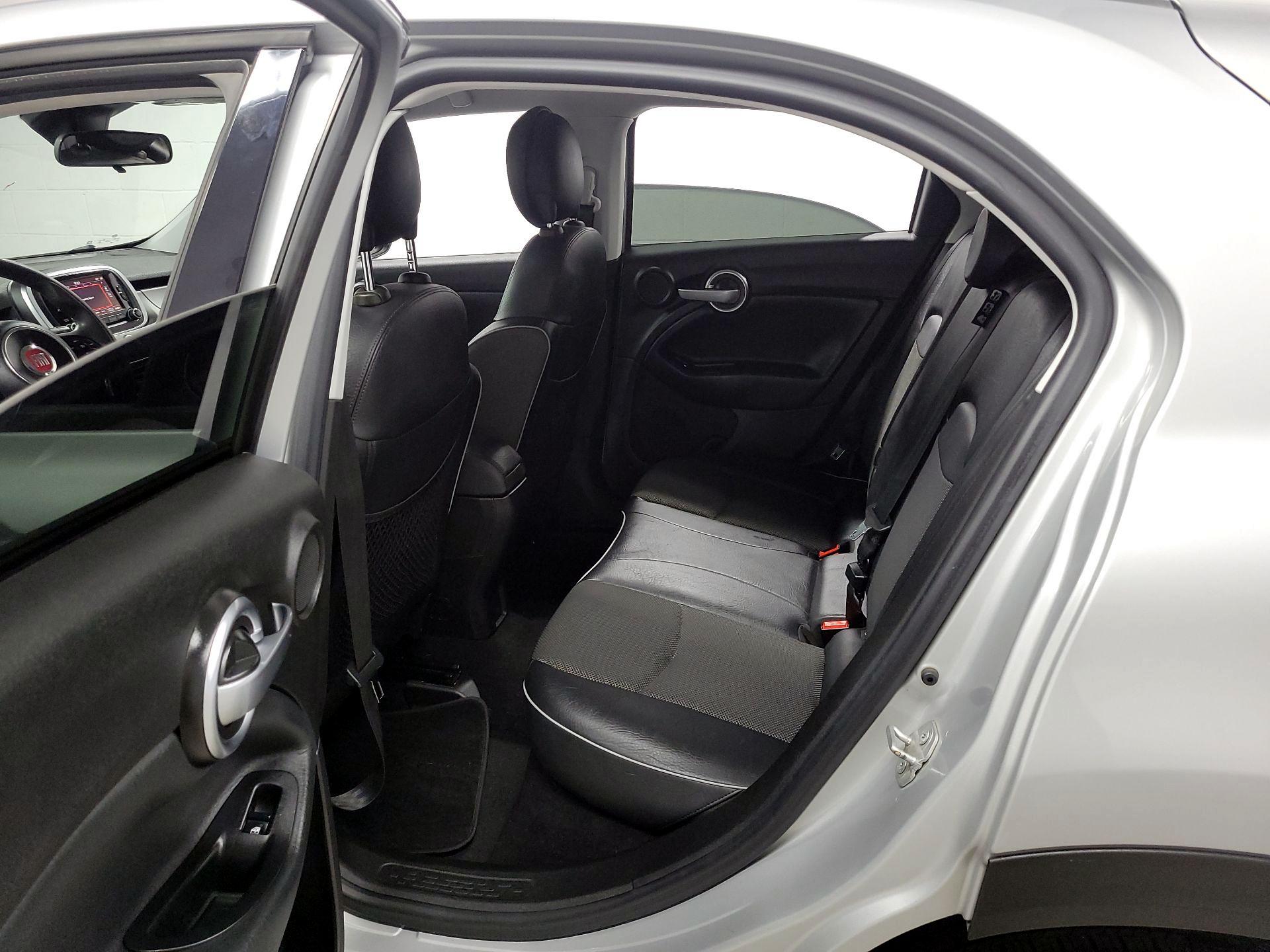 Thumbnail: 2016 Fiat 500X - 16