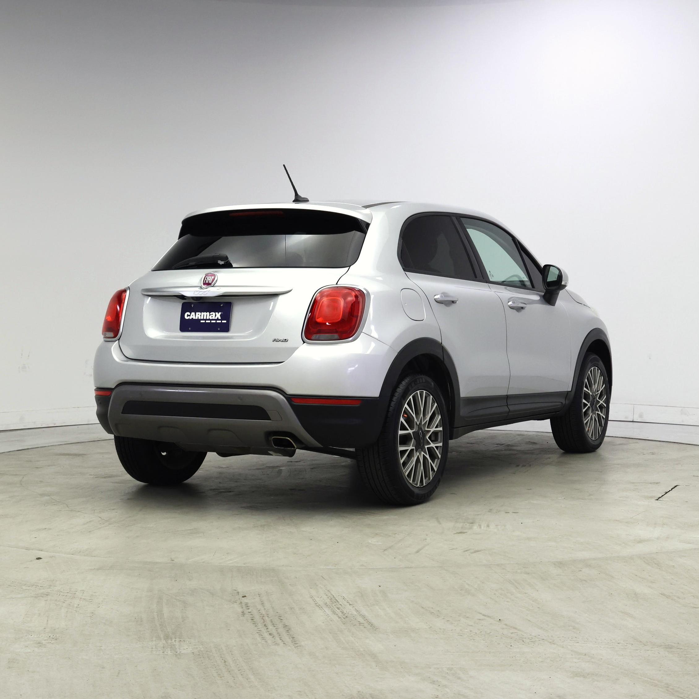 Thumbnail: 2016 Fiat 500X - 8