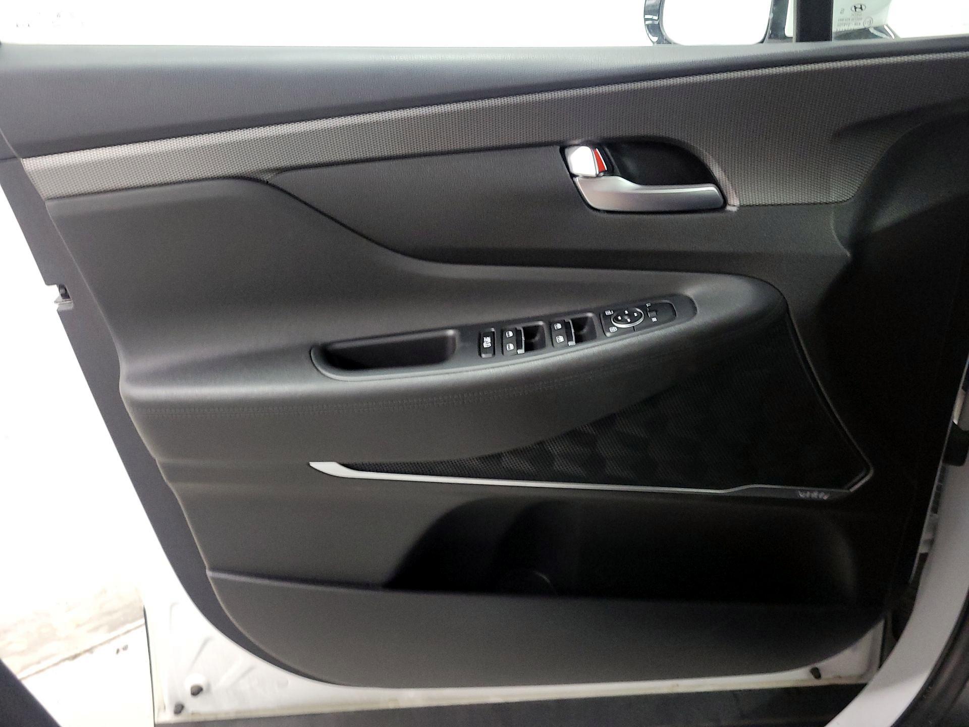 Thumbnail: 2020 Hyundai Santa Fe - 10