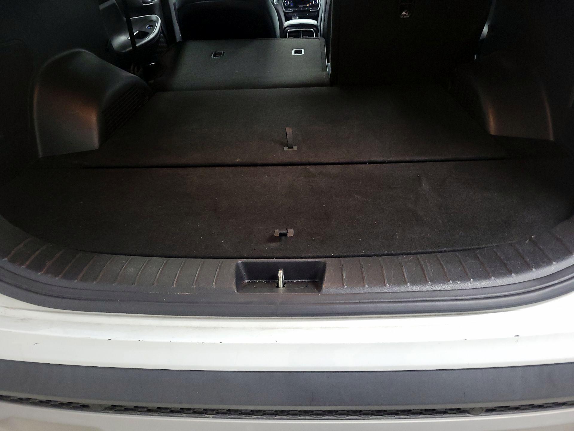 Thumbnail: 2020 Hyundai Santa Fe - 14