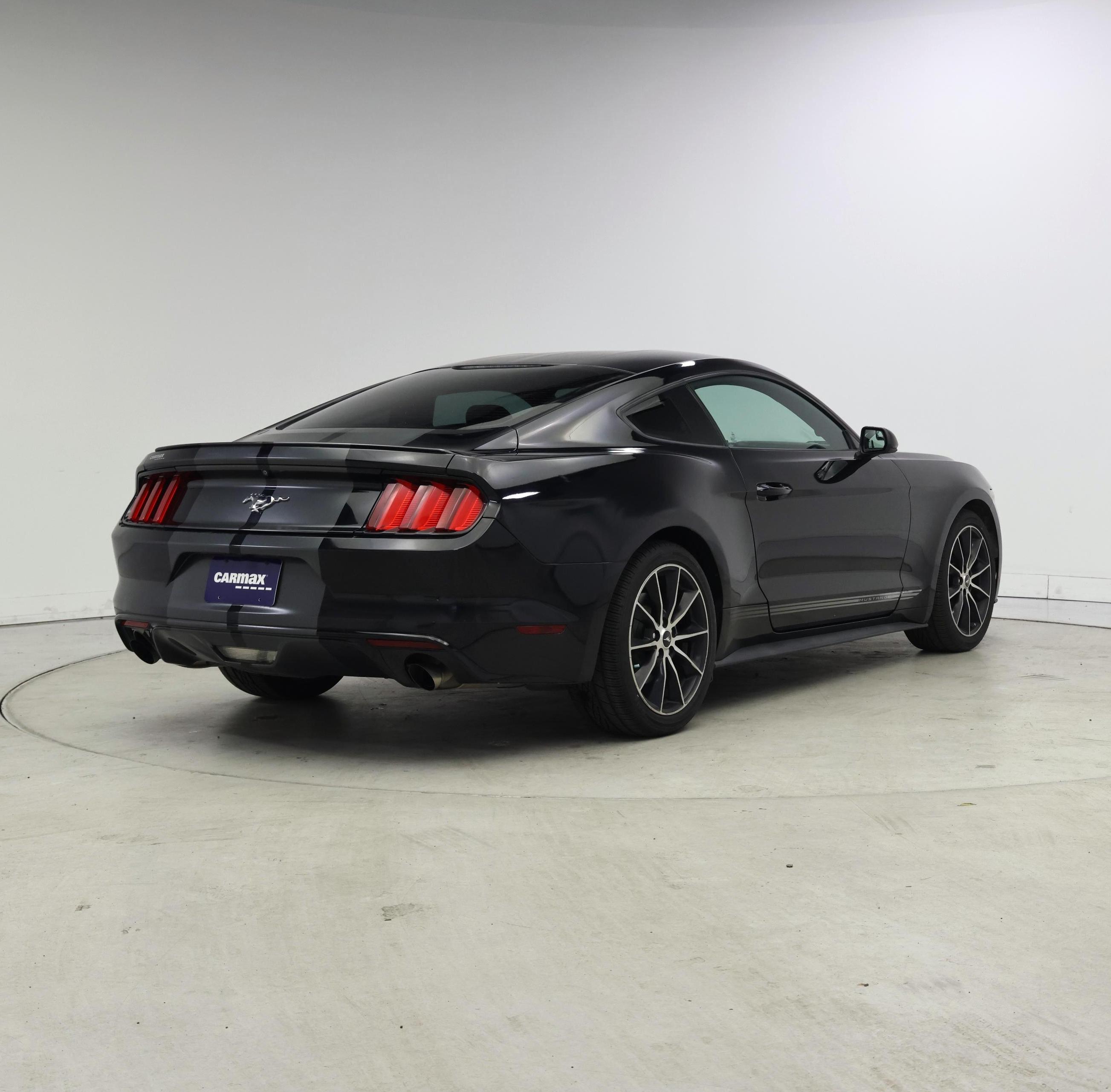 Thumbnail: 2017 Ford Mustang - 8