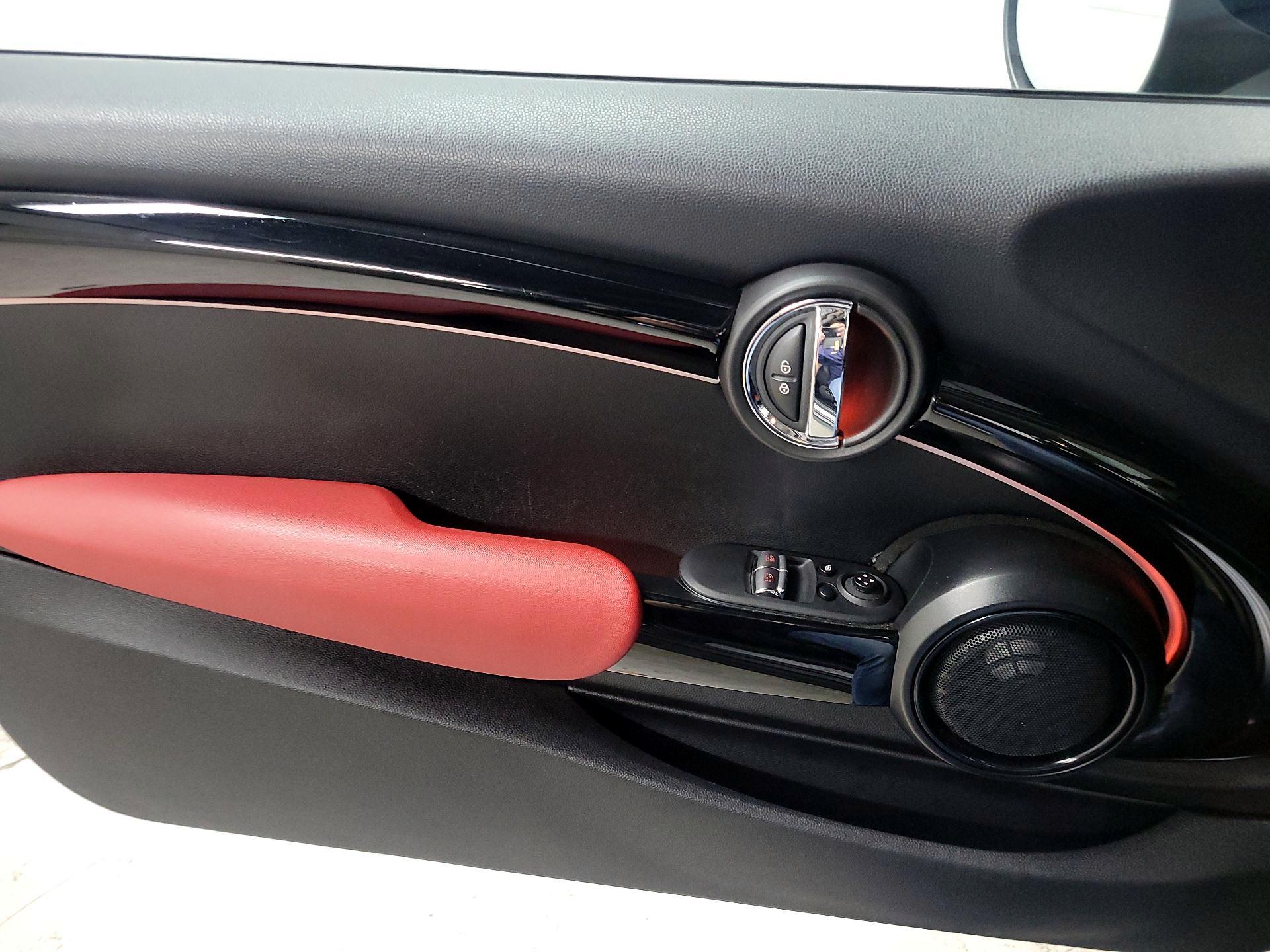 Thumbnail: 2018 MINI Cooper Hardtop - 12