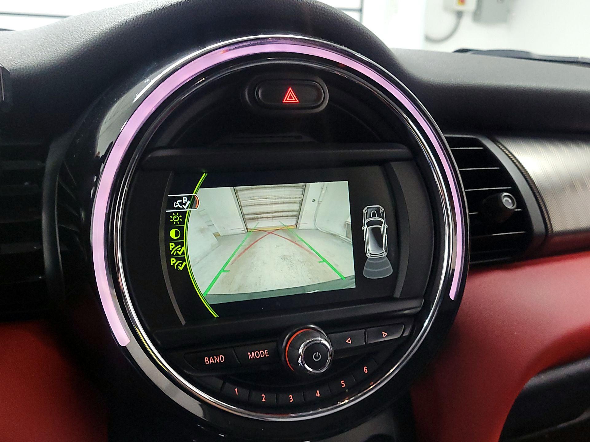 Thumbnail: 2018 MINI Cooper Hardtop - 14