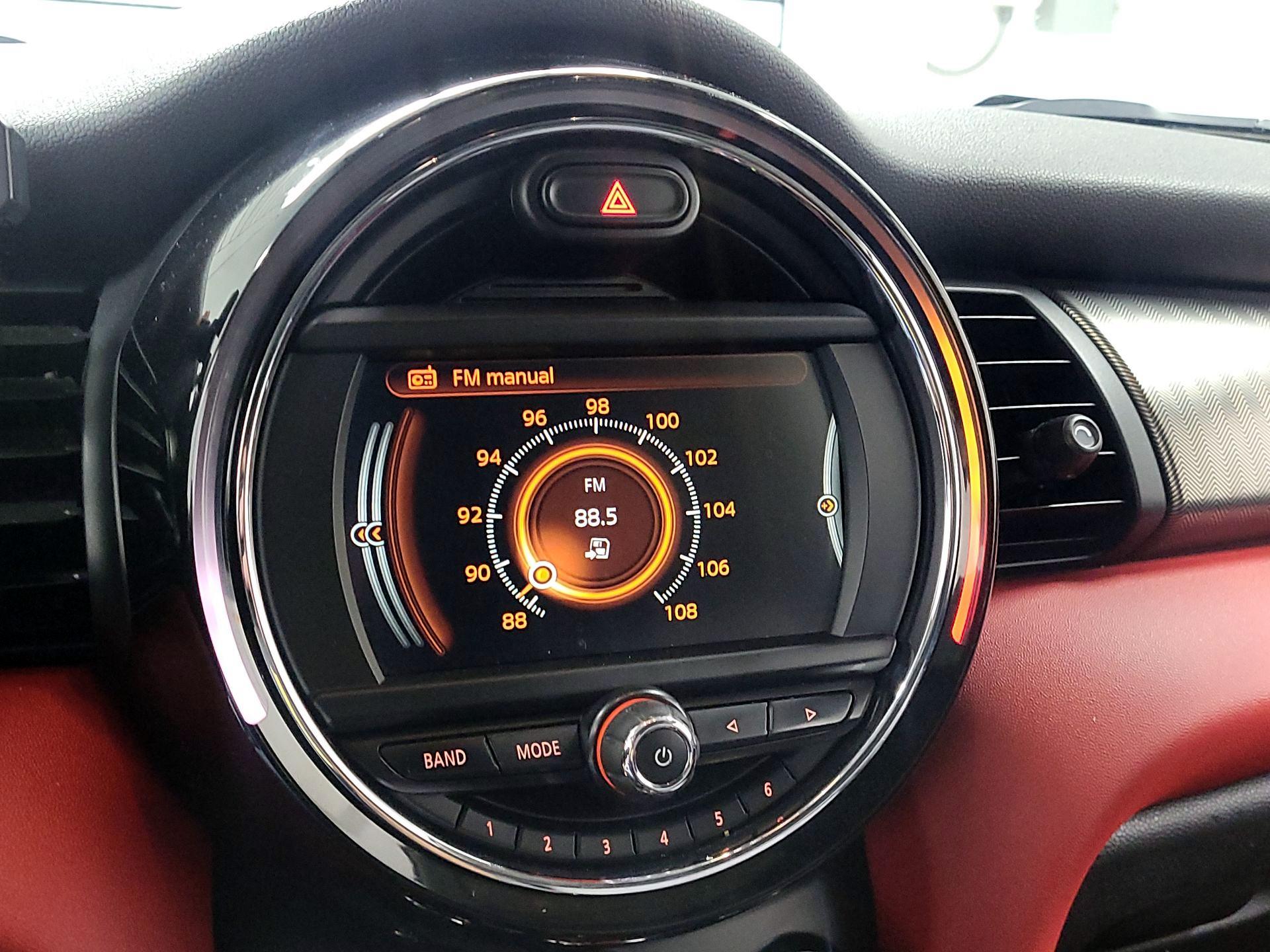 Thumbnail: 2018 MINI Cooper Hardtop - 15