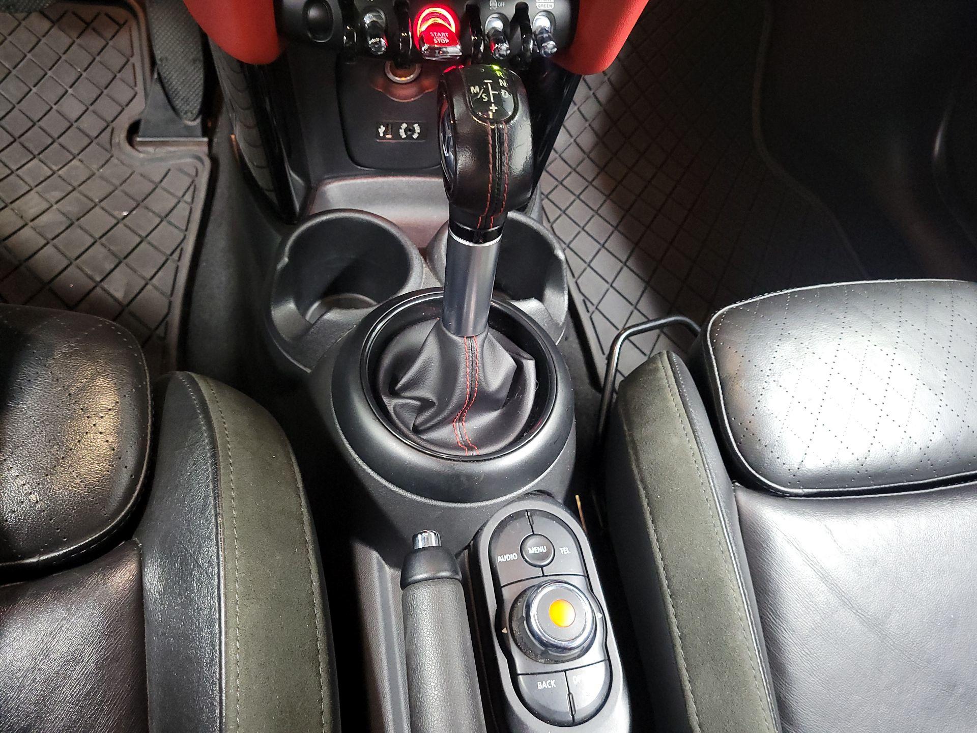 Thumbnail: 2018 MINI Cooper Hardtop - 17