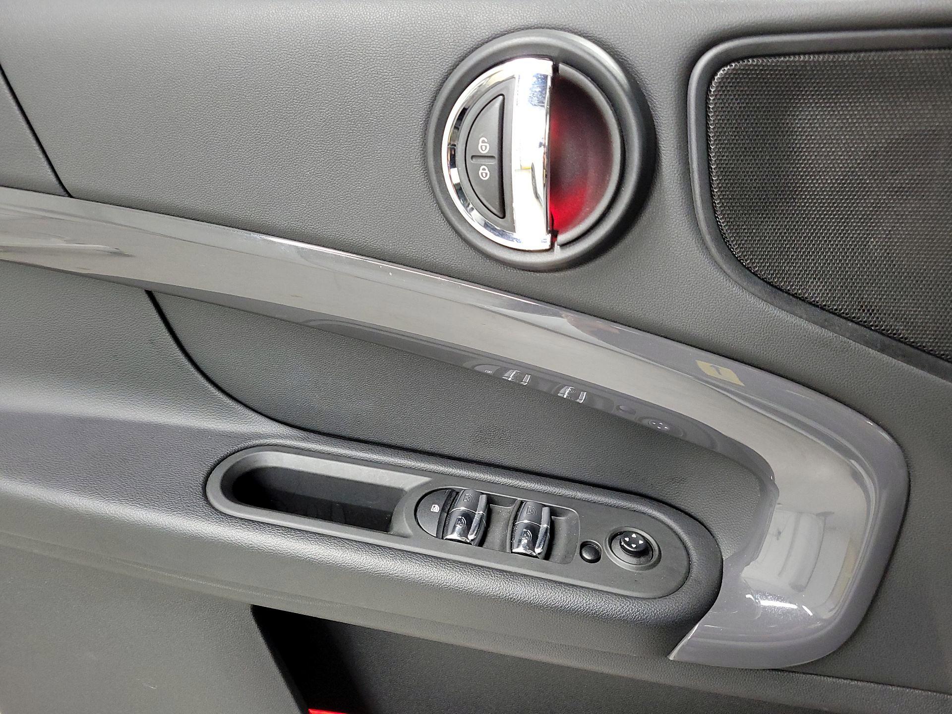 Thumbnail: 2018 MINI Cooper Countryman - 10