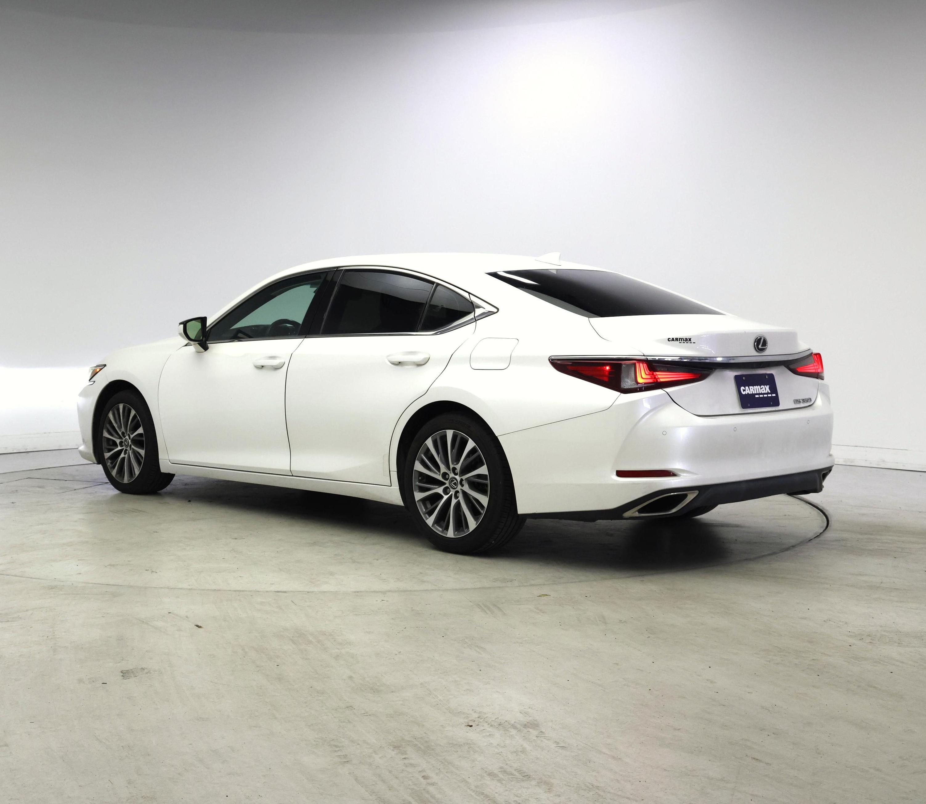 Thumbnail: 2020 Lexus ES - 2