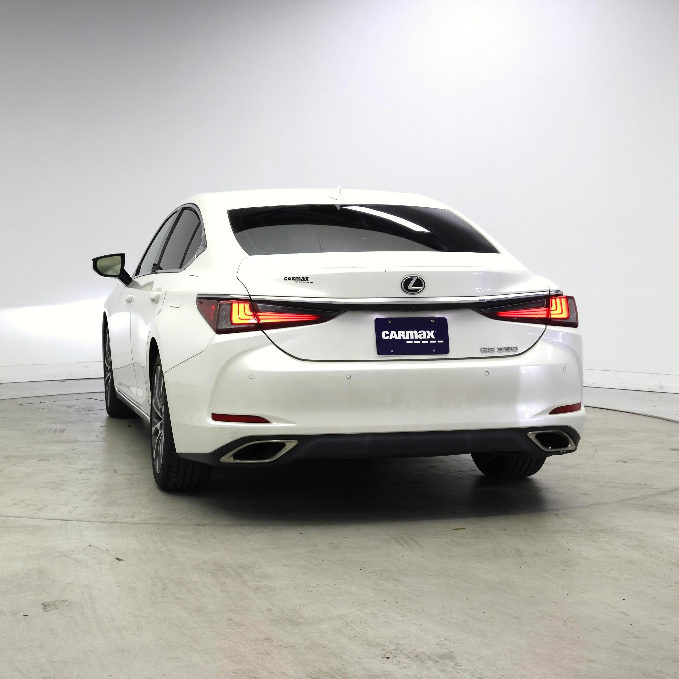 Thumbnail: 2020 Lexus ES - 6