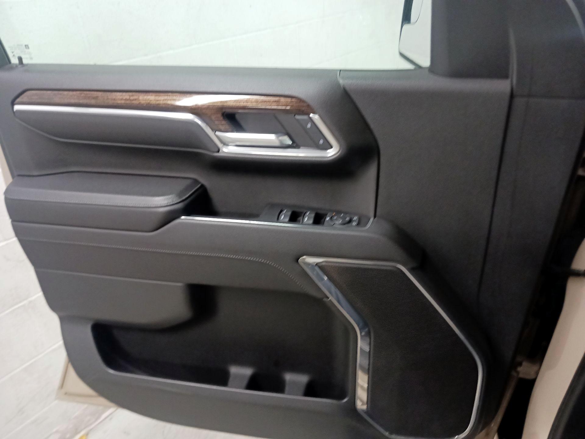 Thumbnail: 2023 GMC Sierra 1500 - 10