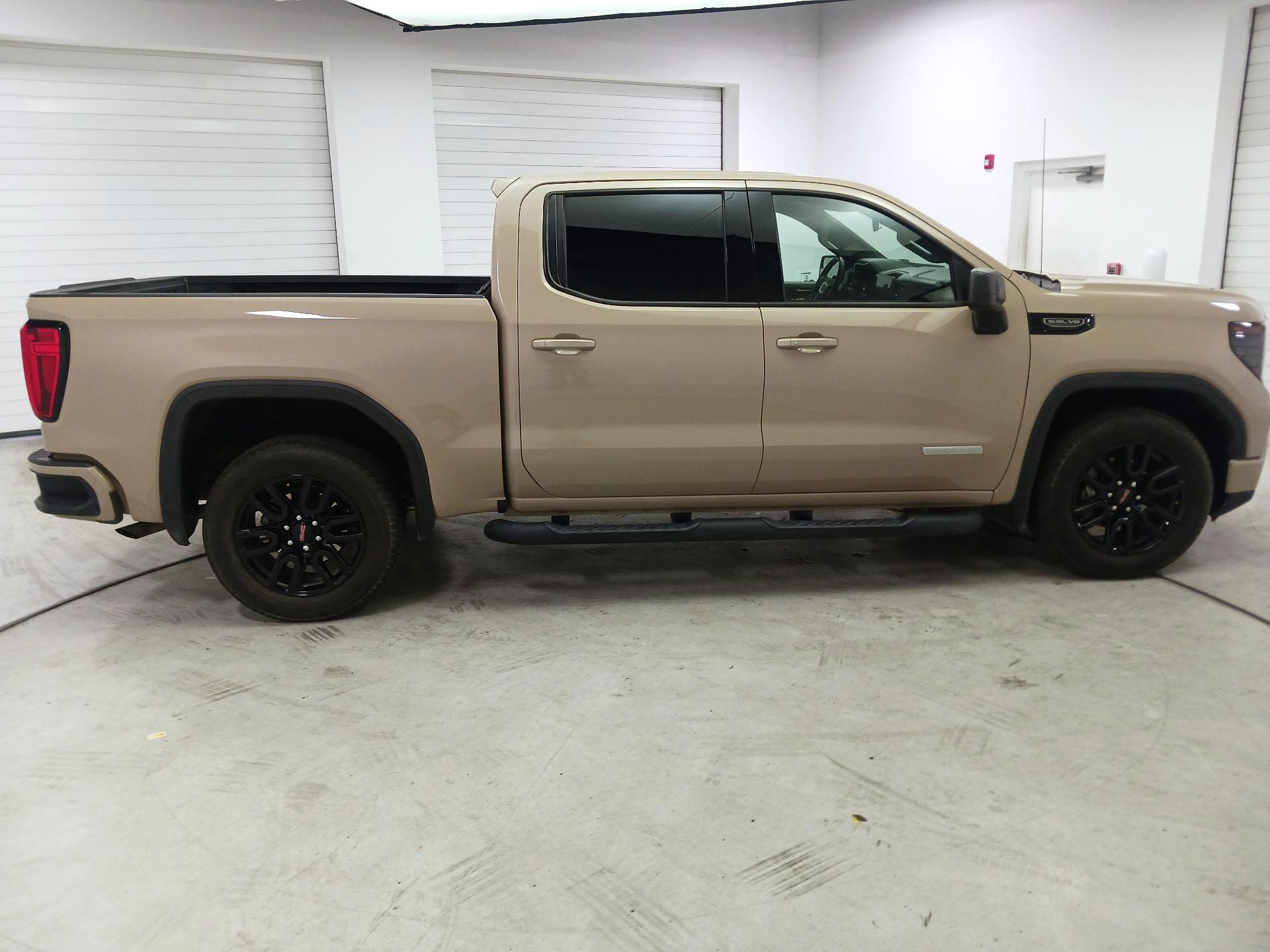 Thumbnail: 2023 GMC Sierra 1500 - 4