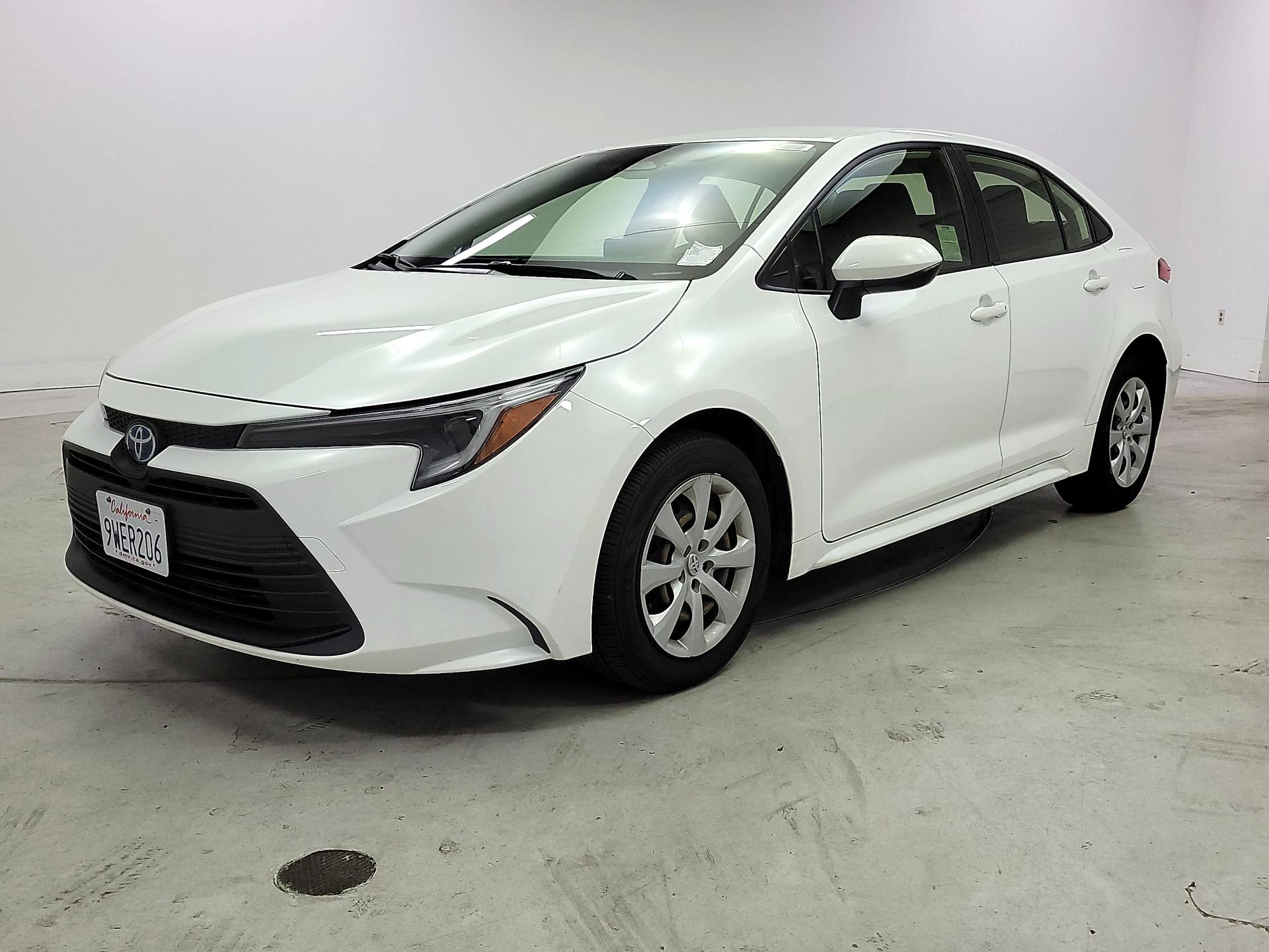 Thumbnail: 2023 Toyota Corolla - 3