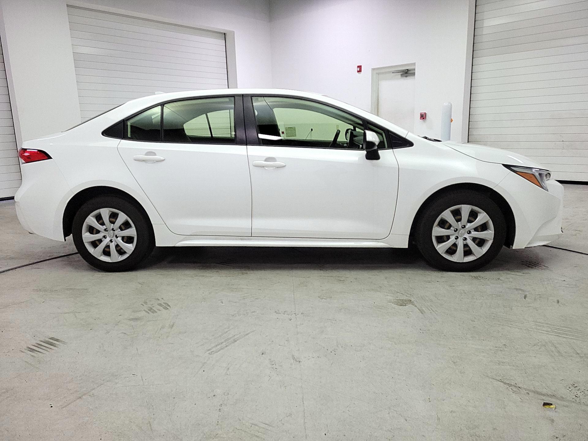 Thumbnail: 2023 Toyota Corolla - 4