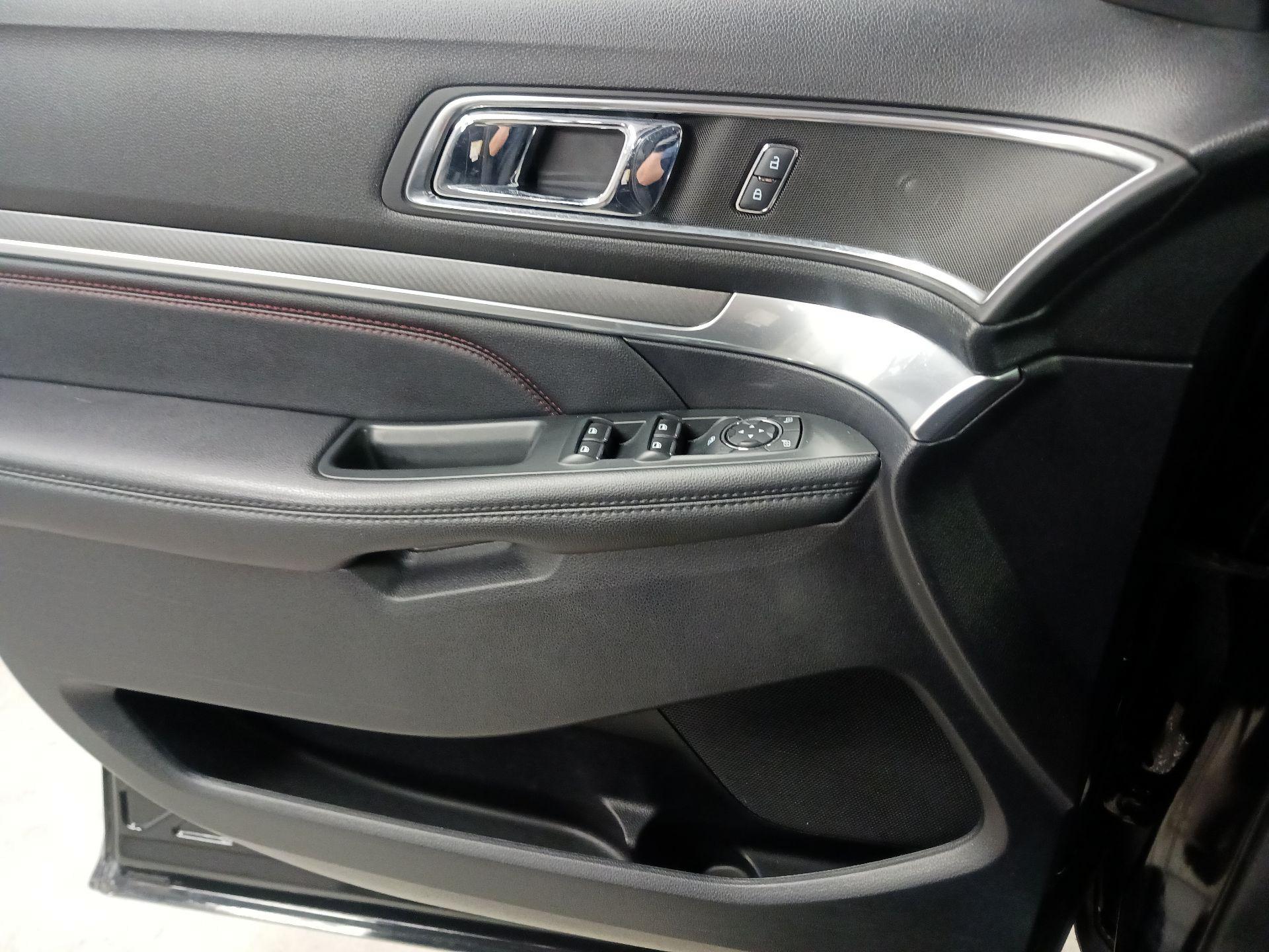 Thumbnail: 2019 Ford Explorer - 12